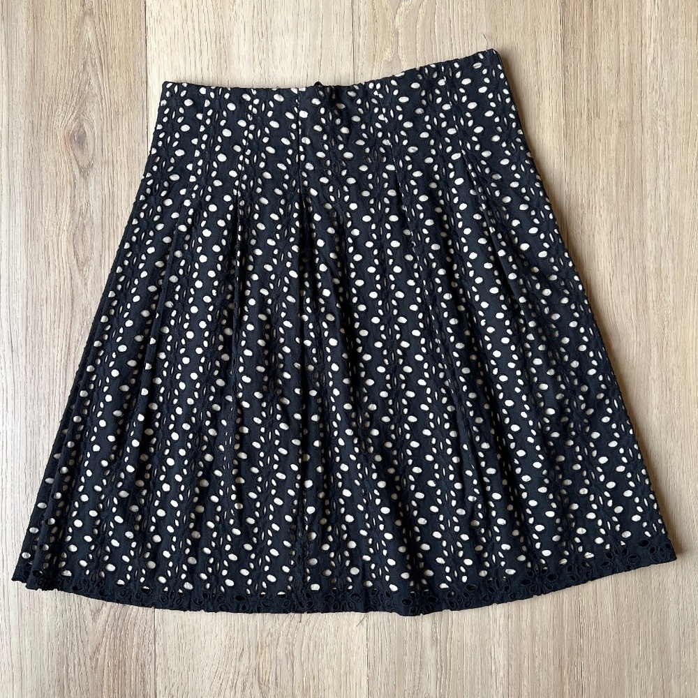 Knee Length Black and Cream Skirt, Size Small